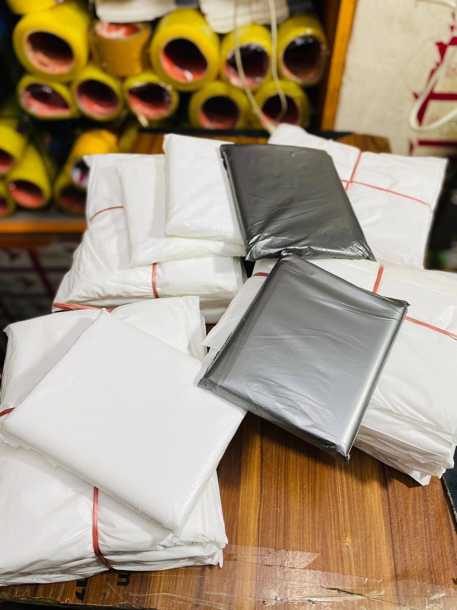 নন-প্রিন্ট কুরিয়ার পলি / Non-Print Courier Poly Bag — Sun Printing & Packaging