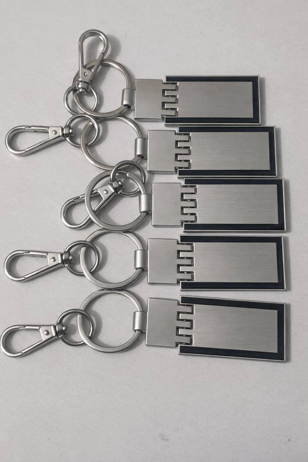 কাস্টম মেটাল চাবির রিং / Custom Metal Keyring — Sun Printing & Packaging