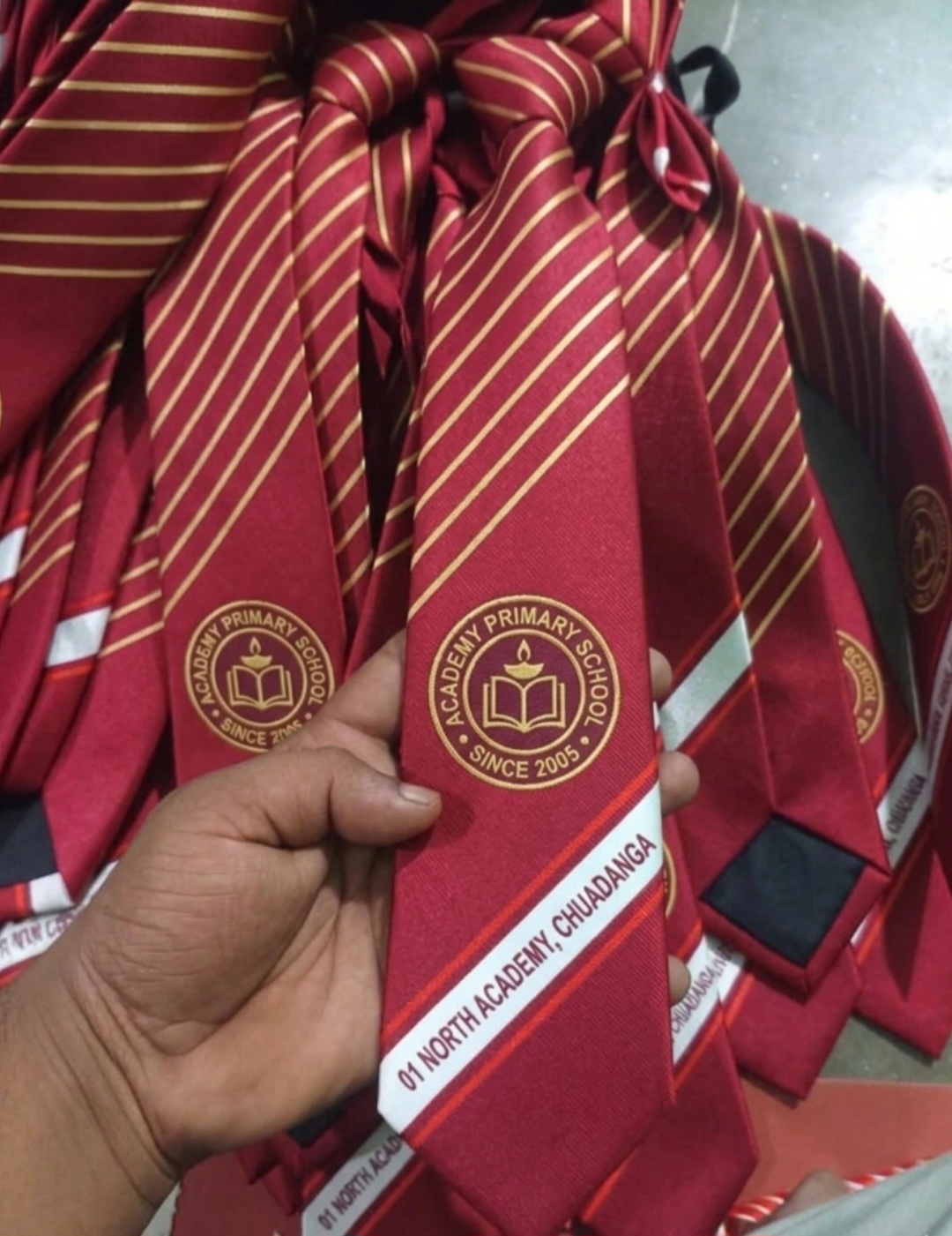 স্কুলের টাই প্রিন্ট — School tie print